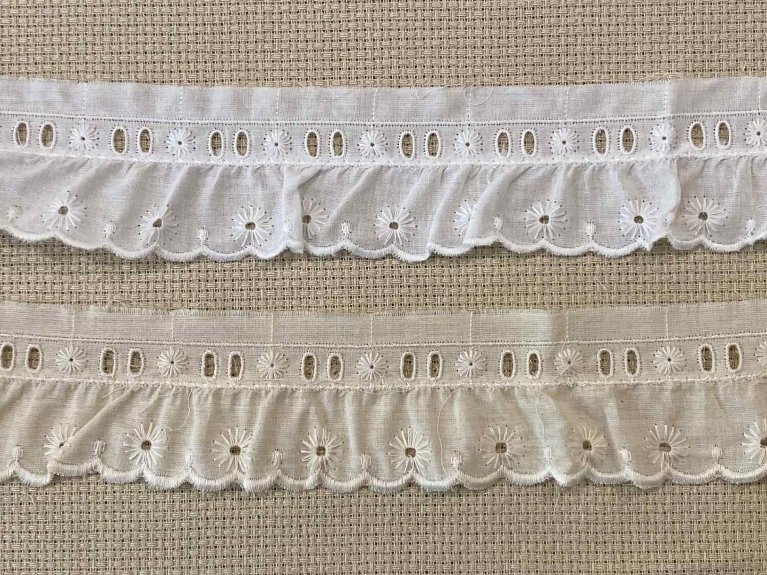 19.014 Ασπροκέντι Δαντέλα Βαμβακερή