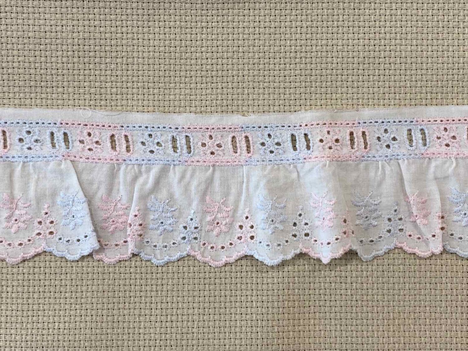 31.010 Ασπροκέντι Δαντέλα Βαμβακερή